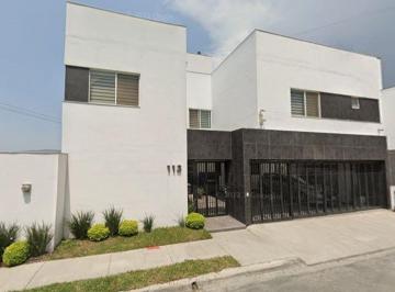 Casa de 4 habitaciones, Monterrey · Casa en Venta Ubicada en Colinas de Las Cumbres Monterrey