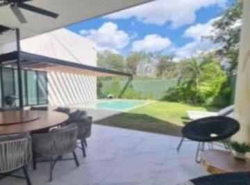 Casa de 8 habitaciones, Mérida · Recuperación Bancaria en Mérida Yucatán