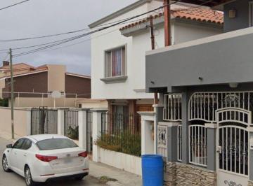 Casa de 4 habitaciones, Playas de Rosarito · Recuperación Bancaria en Playas del Rosarito