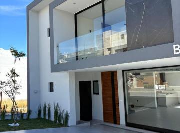 Casa · 285m² · 4 Recámaras · 2 Estacionamientos · Casa en Residencial El Molino