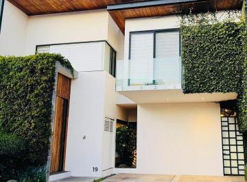 Casa · 240m² · 3 Recámaras · 2 Estacionamientos · Casa en Renta en Lomas de Angelopolis Frente a Área Verde!