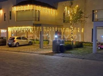 Casa · 230m² · 3 Recámaras · 2 Estacionamientos · Casa Amueblada en Venta Valle de Las Fuentes Calimaya