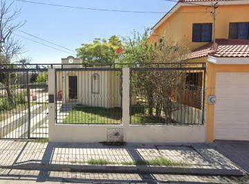 Casa de 3 habitaciones, Matamoros · Acogedora Propiedad Conexcelente Ubicación Dentro de La Colonia Satelite Tamaulipas