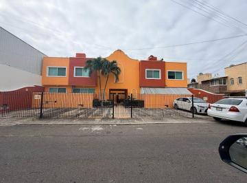 Casa · 162m² · 3 Recámaras · 2 Estacionamientos · Casa en Venta en Fraccionamiento Joyas de Mocambo (Granjas Los Pinos)