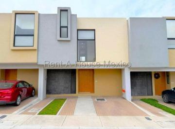 Casa de 2 habitaciones, El Marqués · Casa en Venta en Zibata | Amplia Casa en Condominio con Amenidades: Alberca, Salón de Eventos