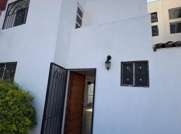 Casa en condominio de 3 habitaciones, Tlajomulco de Zúñiga · Casa con 3 Habitaciones en Renta en Fraccionamiento Altus Bosques 99 m²