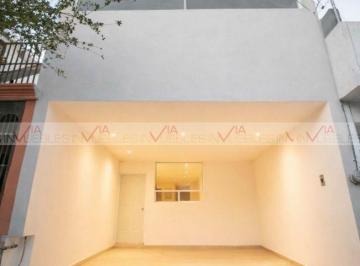 Casa · 176m² · 5 Recámaras · 1 Estacionamiento · Casa en Venta en Lázaro Garza Ayala