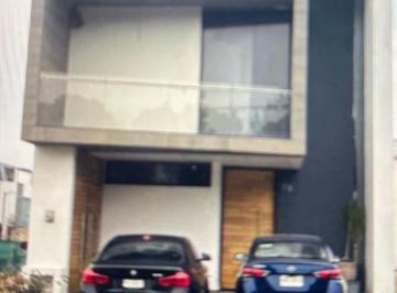 Casa de 3 habitaciones, Zapopan · Casa en Valle Imperial Renta de Oportunidad con Opcion de Venta