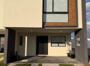 Casa en condominio de 3 habitaciones, Toluca · Hermosa Casa en Venta Nueva a 45 Min Cdmx Santa Fe en Privada con Seguridad