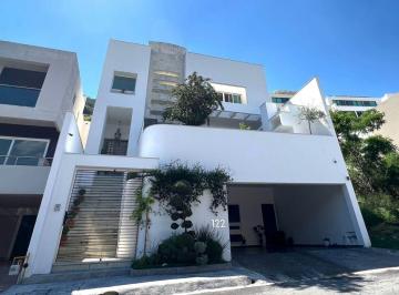 Casa de 4 habitaciones, Monterrey · Casa en Venta en Lagos del Vergel Zona Monterrey