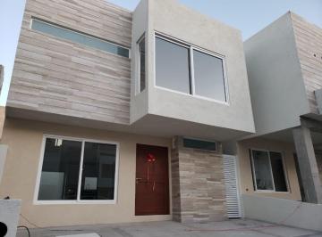 Casa en condominio · 140m² · 3 Recámaras · 2 Estacionamientos · Casa en Condominio - Fraccionamiento Zibatá