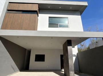 Casa de 3 habitaciones, Monterrey · Casa en Venta Carretera Nacional (El Barro)