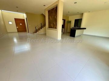 Casa de 3 habitaciones, Querétaro · Cumbres del Lago, Venta - Casa con Área de Tv, 3 Recámaras, Roof Garden, Cuarto de Servicio
