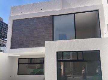 Casa en condominio · 258m² · 4 Recámaras · 2 Estacionamientos · Casa de 4 Habitaciones, en Parque Quintana Roo Lomas de Angelopolis, San Andrés Cholula, Puebla