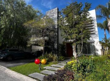 Casa en condominio · 520m² · 5 Recámaras · 4 Estacionamientos · Venta Casa en Zapopan Coto La Ceiba Zona Diamante