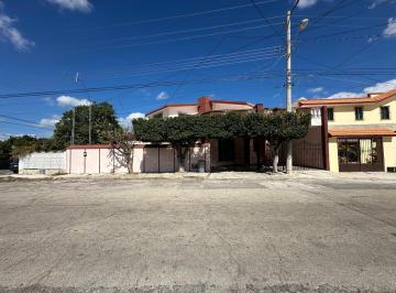Casa · 220m² · 4 Recámaras · 1 Estacionamiento · Amplia Casa en Venta Garcia Gineres (Fvc - 2770)