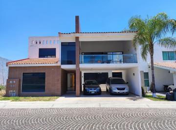 2841531e712cae571dbcb0962650ec319c996b40aeb24f069071eb55455ace41 · Casa de Oportunidad en Venta en Cumbres del Lago Queretaro