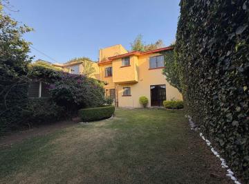 Casa de 3 habitaciones, Huixquilucan · Casa en Venta en Herradura. Cerrada con Vigilancia