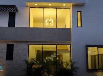 Casa de 4 habitaciones, Cancún · Residencia en Lagos del Sol Nueva con Alberca, 4 Recámaras, Casa Club y Seguridad Premium en Cancún
