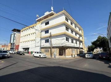 Edificio , Guadalajara · Edificio en Venta con Uso Hospitalario