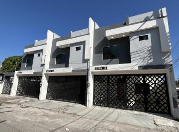 Casa · 168m² · 3 Recámaras · 2 Estacionamientos · 3 Casas Nuevas en Colonia del Pueblo