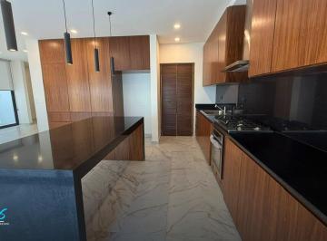 Casa de 5 habitaciones, Cancún · Residencia en Río Residencial | 5 Recámaras, Amplia y Moderna en Cancún