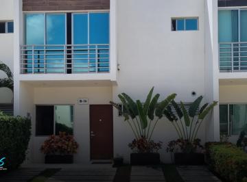 Casa de 3 habitaciones, Cancún · Residencia en Long Island, 3 Recámaras, Alberca y Áreas Verdes, Excelente Inversión