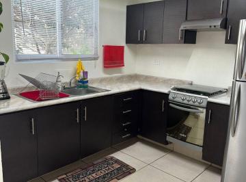 Casa de 3 habitaciones, Tlajomulco de Zúñiga · Casa en Venta en Pontevedra