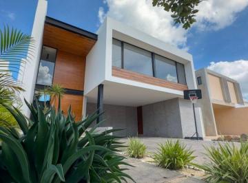 Casa · 320m² · 3 Recámaras · 4 Estacionamientos · Casa en Venta en Cholul, Mérida, Yucatán.