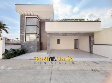 Casa de 4 habitaciones, Fortín · Vendo Bella Casa Nueva de 4 Recámaras Cada Una con Su Vestidor en Fraccionamiento Privado en Fortín