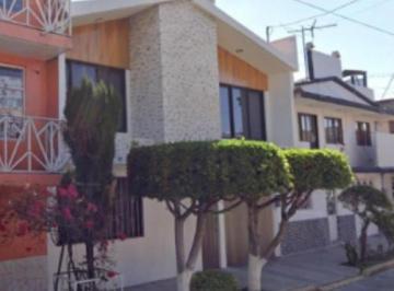 Casa de 4 habitaciones, Nezahualcóyotl · Vendo Casa con 200 m², en Col. Villada, Cerca de Avs Principales. “recuperación Bancaria”