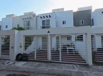 Casa de 2 habitaciones, Benito Juárez · ¡Tu Nuevo Hogar en El Punto Más Estratégico de Cancún!