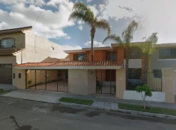 Casa de 5 habitaciones, Tijuana · Lasm²4 - Casa en Venta en Jardines de Playas de Tijuana – Amplia, Funcional y en Excelente Estado