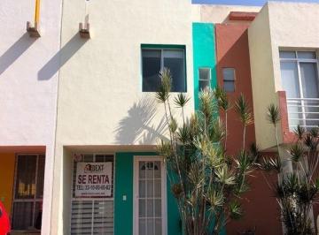 Casa · 113m² · 3 Recámaras · 2 Estacionamientos · Casas en Renta Condominio Loreto a Pocas Cuadras de Plaza Punto Sur