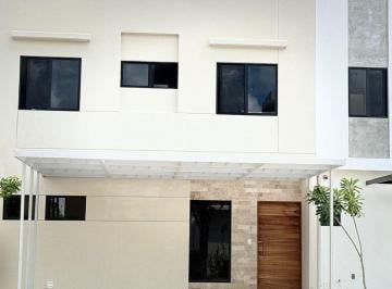 Casa de 3 habitaciones, Cancún · Estrena Lujo en Rio Residencial | 3 Rec | Pádel, Kayaks y Alberca
