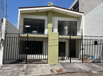 Casa de 6 habitaciones, Morelia · Venta de Casa Acueducto Morelia, Ubicación Inmejorable!