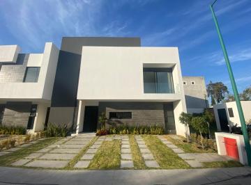 Casa en condominio de 3 habitaciones, Toluca · Casa Modelo Barro Desde 140 m² Sup. Terreno, 3 Estacionamientos en Venta en Santa Ana Tlapaltitlan