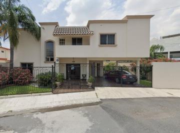 Casa de 4 habitaciones, Monterrey · Casa de Recuperacion Bancaria