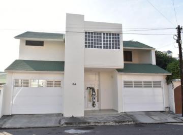 Casa de 4 habitaciones, Boca del Río · Residencia de Lujo en Venta en Costa de Oro, Boca del Río, Ver. 360 m² Terreno 411 m² Construcción.