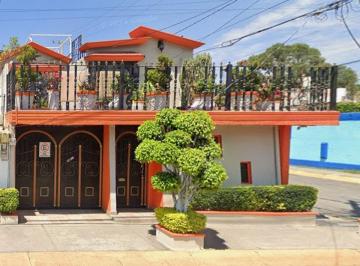 Casa de 3 habitaciones, Tultitlán · Bonita Casa en Una Excelente Ubicación Cerca de Escuelas Parques Hospitales y Centros Comerciales