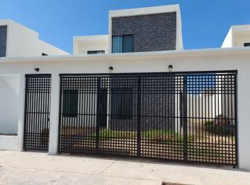 Casa · 123m² · 3 Recámaras · 2 Estacionamientos · Renta Casa Americas VI