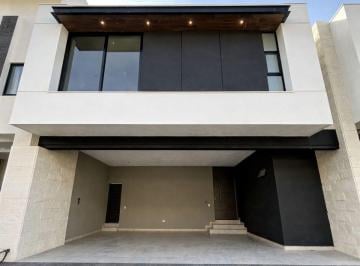 Casa de 3 habitaciones, Monterrey · Casa en Carretera Nacional (El Barro)