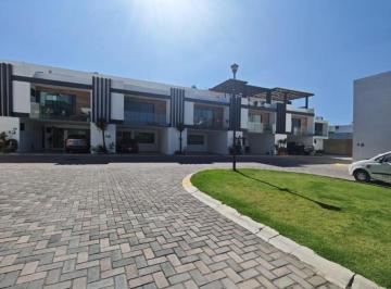 Casa de 3 habitaciones, San Pedro Cholula · Casa en Remate Bancario en Fracc San Vicente en Cholula Puebla, Atrás de Plaza San Diego