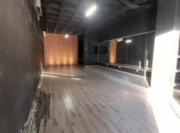 Local comercial · 105m² · Local en Renta en Espacio Cumbres