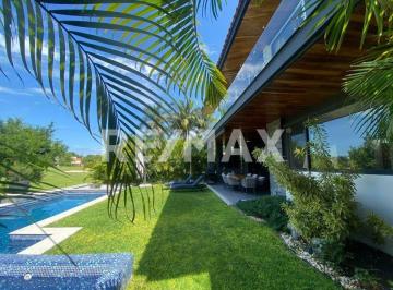 Casa en condominio de 4 habitaciones, Emiliano Zapata · Casa Amueblada en Renta en Paraíso Country Club Morelos