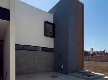 Casa en condominio · 170m² · 4 Recámaras · 2 Estacionamientos · Casa Nueva en Venta en Viña Antigua