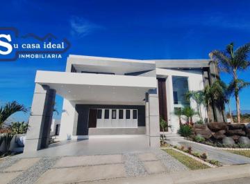 Casa de 4 habitaciones, Atlatlahucan · Excelente Casa en Venta Dentro de Fracc Lomas de Cocoyoc