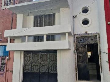 Casa de 3 habitaciones, Guadalajara · Casa en Venta a Dos Cuadras de La Estación de Tren El Santuario