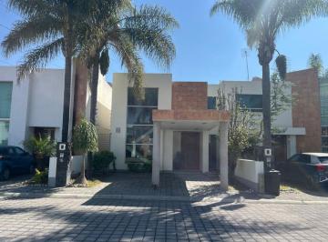 Casa en condominio de 3 habitaciones, San Pedro Cholula · Excelenta Casa en Venta en Fraccionamiento a Unos Minutos del Periferico