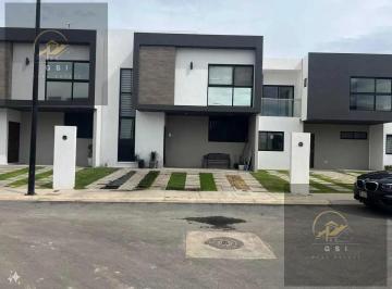 Casa · 3 Recámaras · 3 Estacionamientos · Casa en Venta en Carlota Hacienda Vanegas, Corregidora